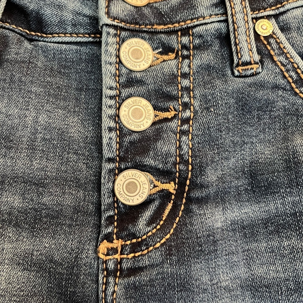 Silver Jeans Co Boyfriend Dark Blue Jean Shorts 26 EUC - Picture 3 of 7